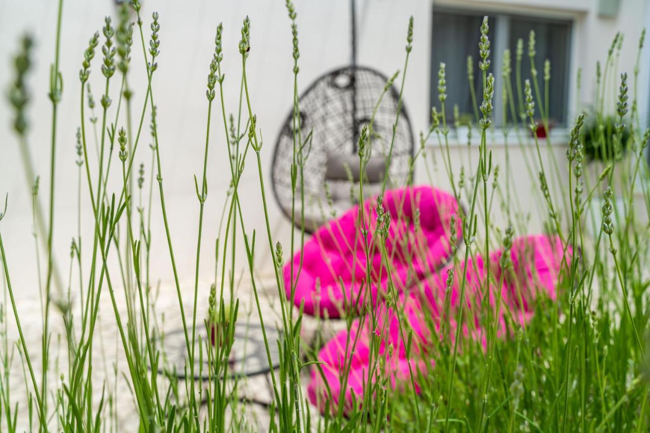 Appartement By The For 2 *