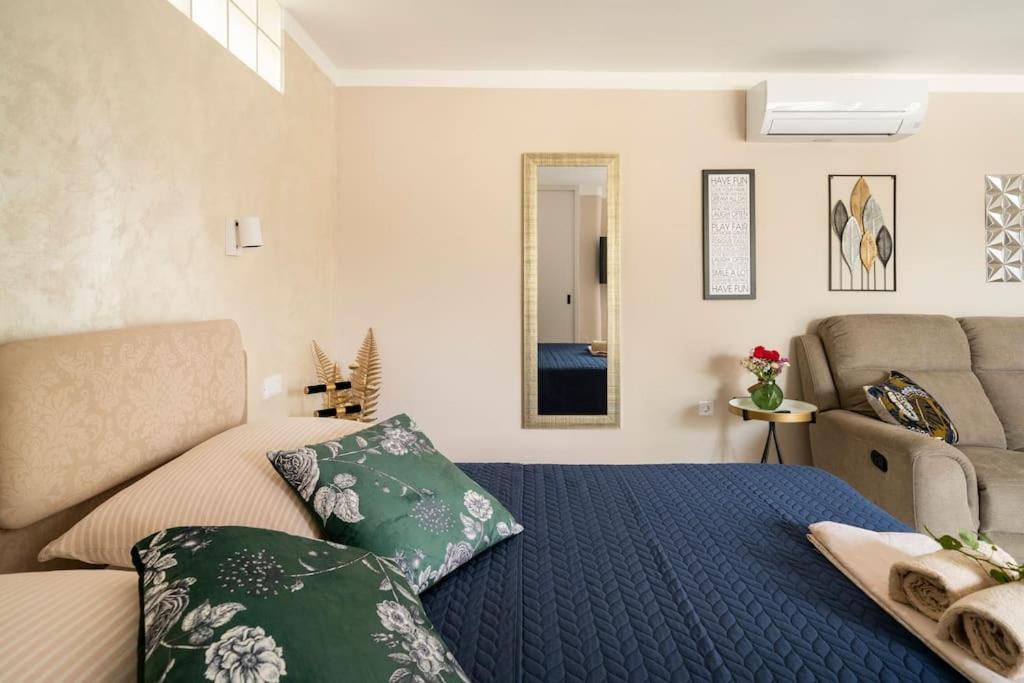 By The For 2 Appartement Cavtat