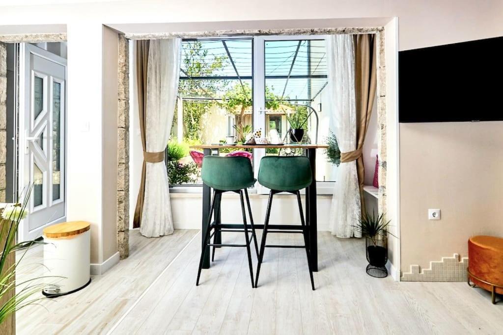 By The For 2 Appartement